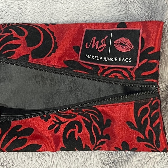 NWOT Makeup Junkie Bag - Mini - Regal - Picture 3 of 5